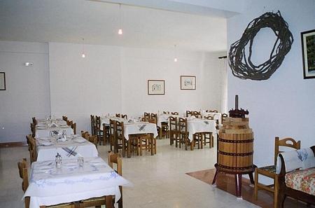 New Haroula 3* Fira (Santorini)
