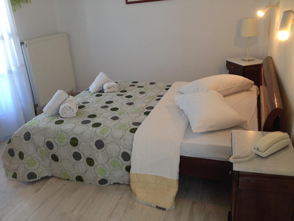 New Haroula Fira (Santorini)